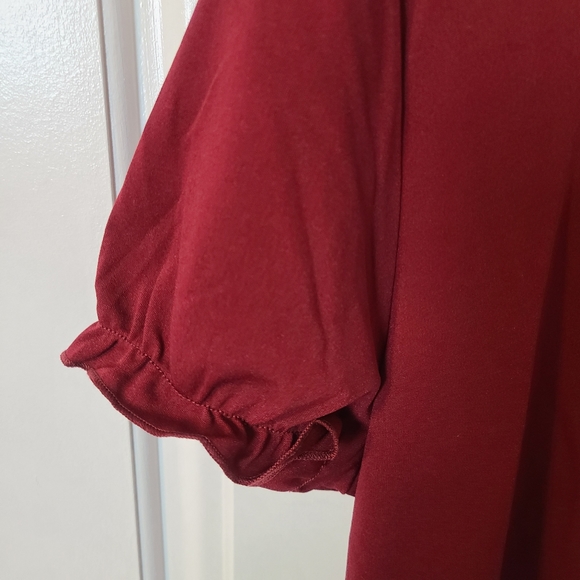 SHEIN Red Short Sleeve Blouse with Sweetheart Neckline Size XL - Picture 3 of 8